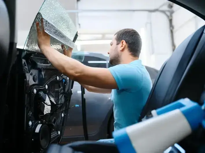 same day auto glass service for Edmonds driver near Westgate after rainy morning commute