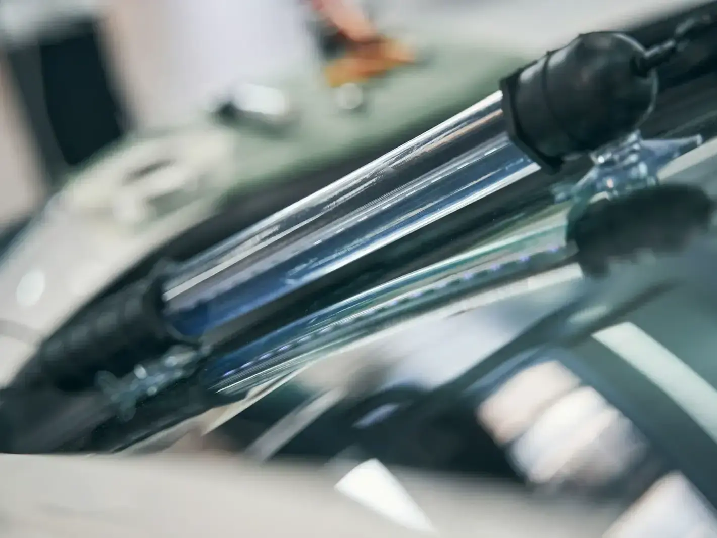 mobile windshield repair service in Renton WA near The Landing shopping area